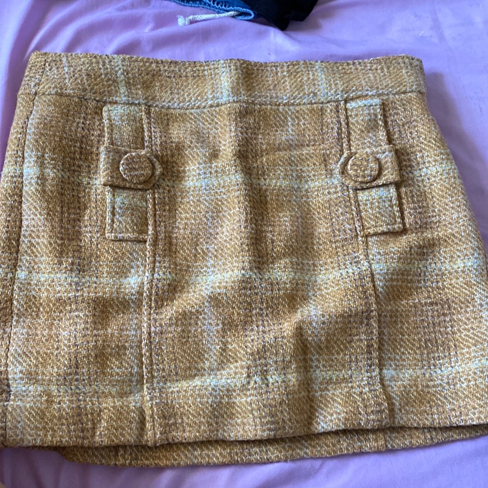 Yellow skirt